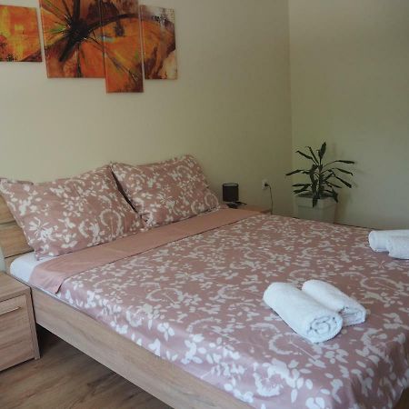 Apartment Marija Sremska Mitrovica Dış mekan fotoğraf