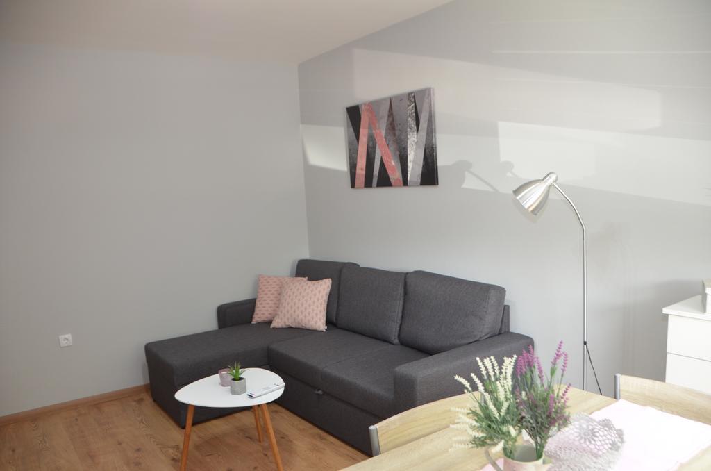 Apartment Marija Sremska Mitrovica Dış mekan fotoğraf
